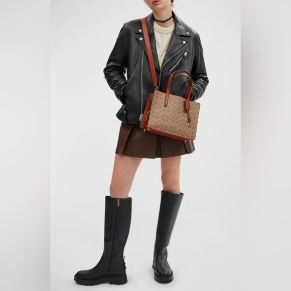 Coach NWT Carter 28 Signature Coated Canvas Tote Bag - Picture 2 of 8